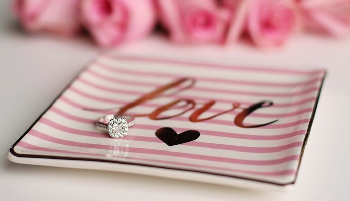 Парень хотел оригинально сделать предложение и взял идею из фильмов - вот только хэппи-энда не получилось