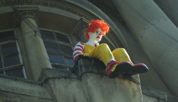 На честь Хелловіна Burger King зухвало пожартував над McDonald's: клоуна Рональда перетворили на монстра