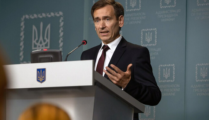 Настав час діяти політично - представник Зеленського в КСУ Федір Веніславський