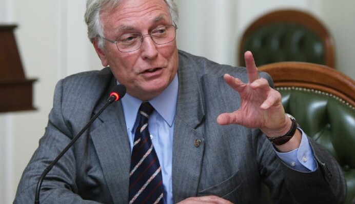 Треба довіряти клінічним ознакам коронавірусу, а не тесту - академік НАН України