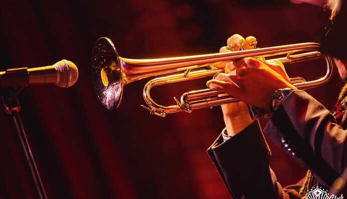 Планы на ноябрь: эротическое варьете, театральные спектакли и джазовые шоу