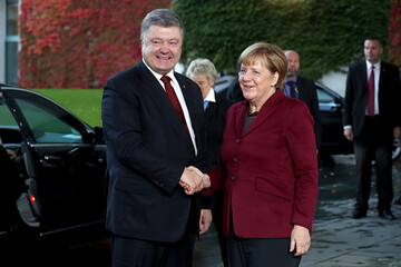 Мінський капкан: як Банкова намагається виправити помилки Порошенка