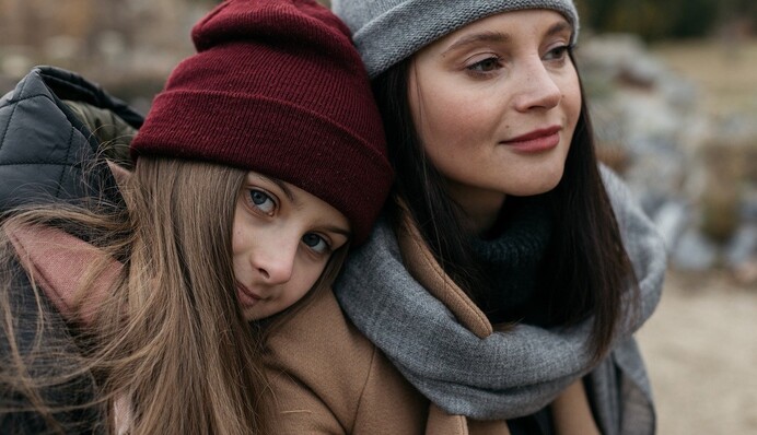 Обираємо шапку на зиму: які моделі в моді, з чим надіти і на що звернути увагу