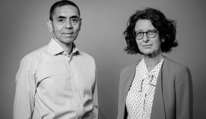 Мільярдери на велосипедах: як живе сімейна пара, яка створила найперспективнішу вакцину від Covid-19