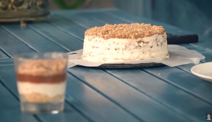 Готуємо вдома універсальний торт Наполеон: рецепт, який сподобається любителям просочених та сухих десертів