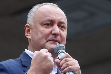 Кремль "слил" Додона: почему Молдову снова качнуло на Запад