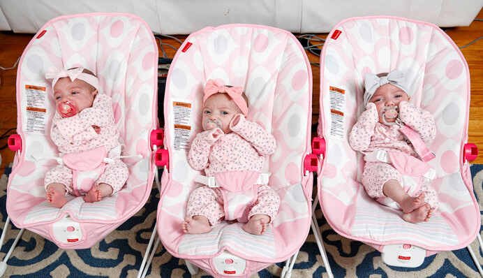 Жінка народила ідентичних трійнят, і таке диво трапляється раз на мільйон: фото