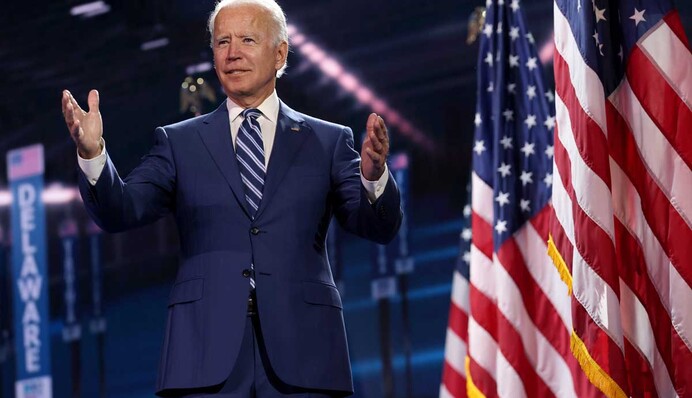 Американські письменники про Байдена: в Україні сподіваються, що США вирішить проблему з Росією