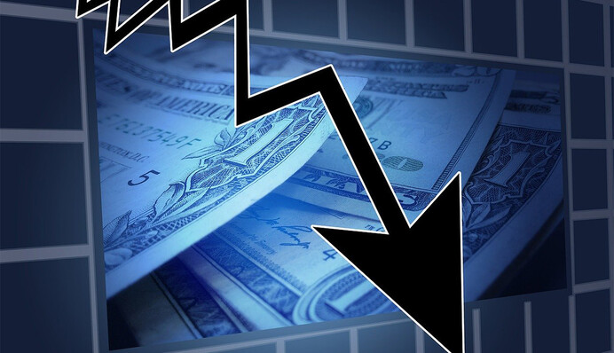 Перевибори та крах економіки: що очікує Україну після введення локдауну