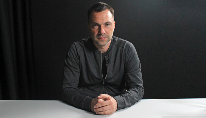 На обмін полоненими, який ми хочемо до 24 грудня, готується близько 100 осіб - Олексій Арестович