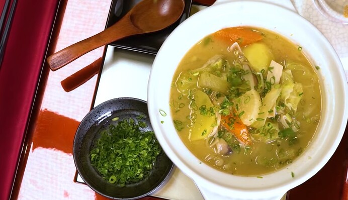 Як японці готують борщ: цікавий рецепт від шеф-кухаря з Японії (відео)