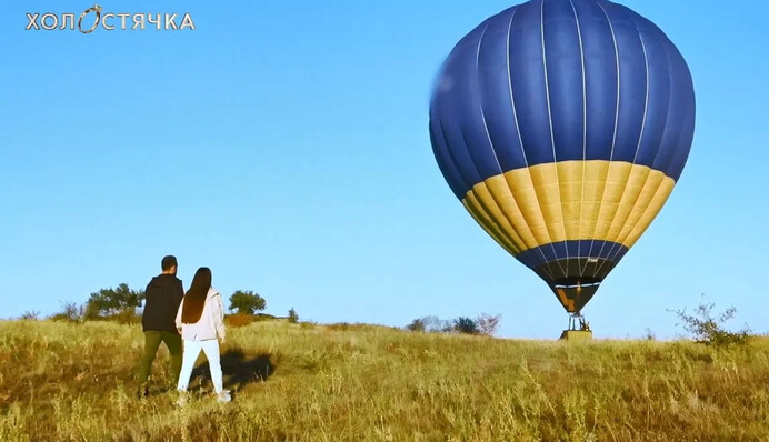 Полет на воздушном шаре и первый поцелуй: как прошел 5 выпуск шоу 