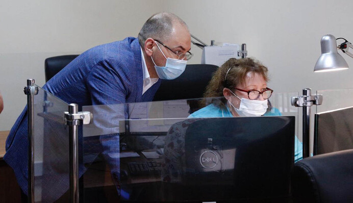 Стеження за українцями: що придумав МОЗ для боротьби з COVID-19