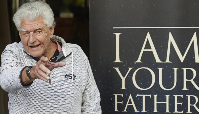 Актер Дэвид Проуз, сыгравший Дарта Вэйдера, умер от осложнений, вызванных ковидом