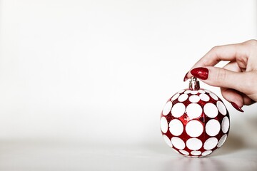 10 идей новогоднего маникюра для коротких ногтей: время выбирать праздничный дизайн