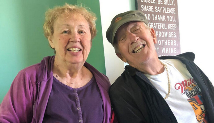 И пока смерть не разлучит вас: из-за ковида супруги с 47-летним стажем умерли в один день, в одно время