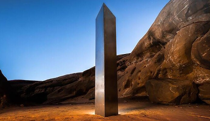 Загадка таинственных монолитов раскрыта - шутники во всем сознались, но к ним по-прежнему есть вопросы