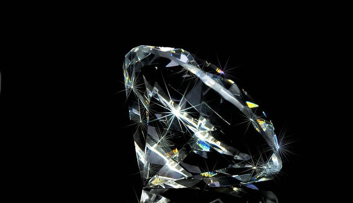 Фермер арендовал участок за копейки и нашел алмаз, который полностью изменил его жизнь