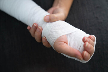 Аншлаг в травмпунктах та сотні ДТП: як Україна переживає льодовиковий період