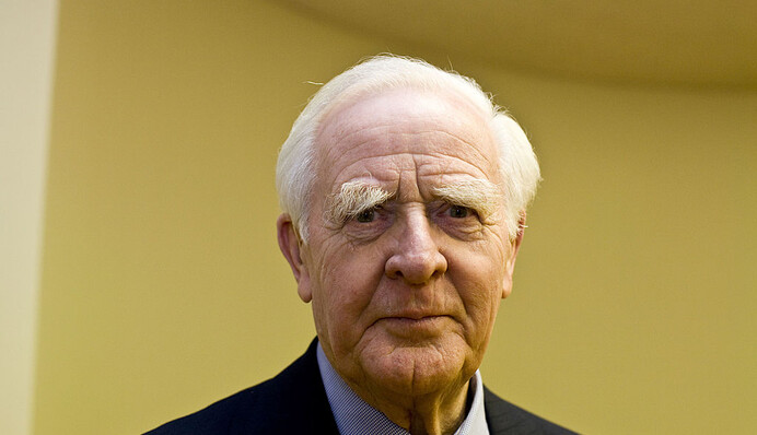 Умер знаменитый автор шпионских романов Джон Ле Карре - его книги получили 17 экранизаций