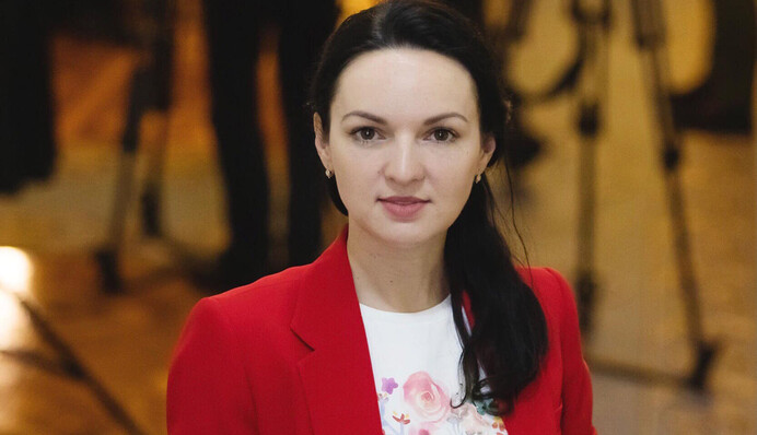 На медицину необхідних 5% немає, зате на силові структури і Офіс президента грошей не шкодують - нардеп Галина Васильченко