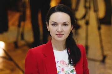 На медицину необхідних 5% немає, зате на силові структури і Офіс президента грошей не шкодують - нардеп Галина Васильченко