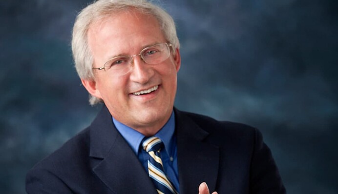 Трампа опасно удерживать в Белом доме посредством насилия - бывший офицер ЦРУ