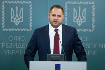 Офіс "напів­президента" Єрмака: люди олігархів, спецслужбісти і фармацев­тичний бізнес