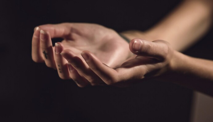 Як зміцнити нігті взимку та прискорити їх ріст: 5 порад по догляду