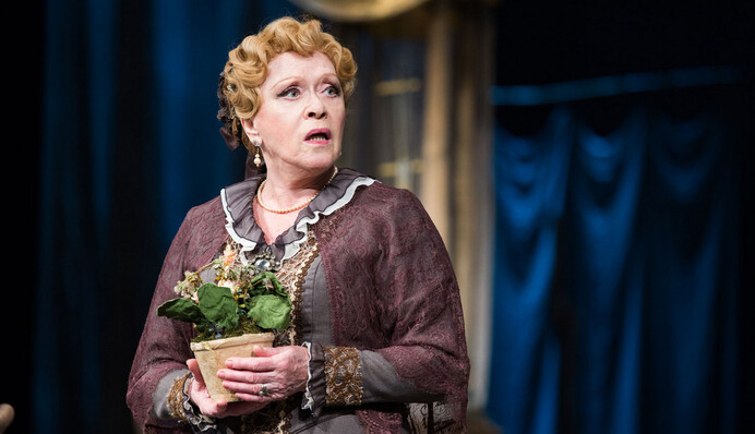 Алиса Фрейндлих попала в реанимацию: СМИ говорят о тяжелом состоянии актрисы, но многое похоже на домыслы