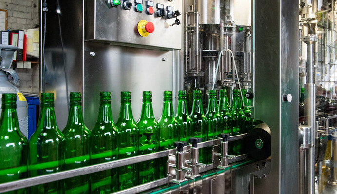 О, спирте, ти - мир: хто скуповує українські спиртзаводи