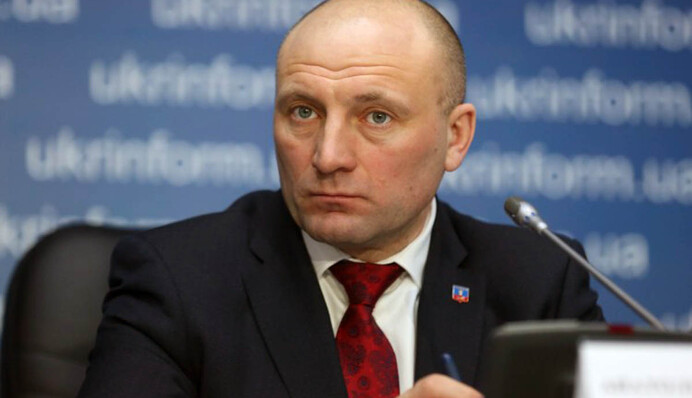 Сначала десятки тысяч людей возле елки, а потом не продают презервативы - мэр Черкасс о локдауне