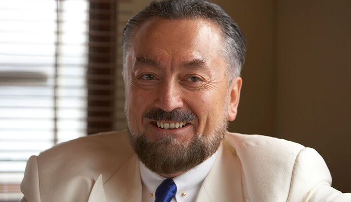 В Турции проповедник получил более 1000 лет тюрьмы - его обвинение заняло 500 страниц