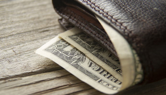 Люди щедро віддячили безпритульному, який повернув 80-річній бабусі загублений гаманець