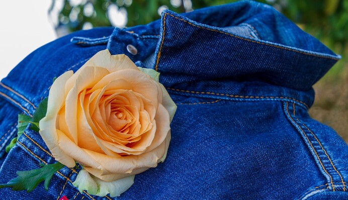 З ноткою 80-х: джинсові речі, які повертаються у моду