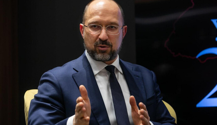 В ожидании новой премьериады: выдержит ли дружба Зеленского и Ахметова отставку Шмыгаля