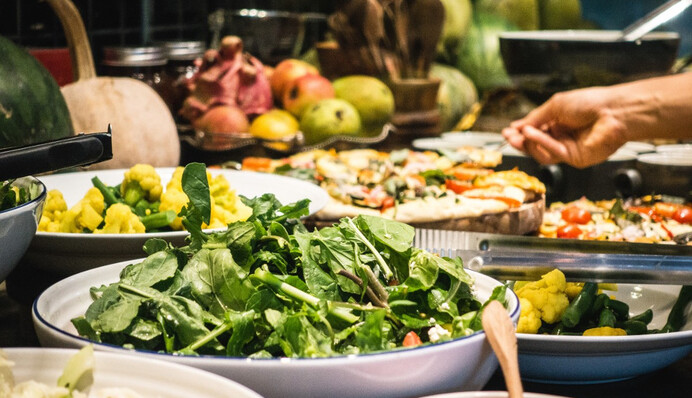 Веганский ресторан впервые в истории получил звезду Мишлен - влиятельный гид шел к этому 120 лет