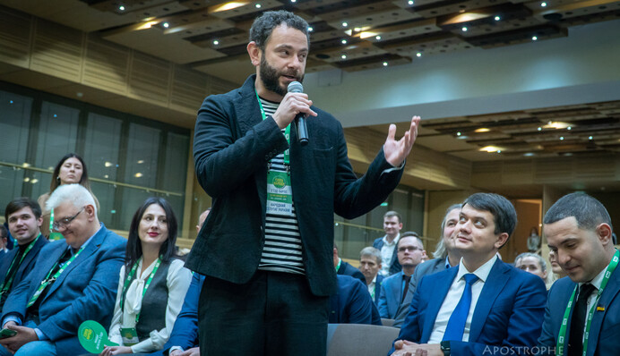 Як зайчик: чому Дубінського досі не вигнали з 