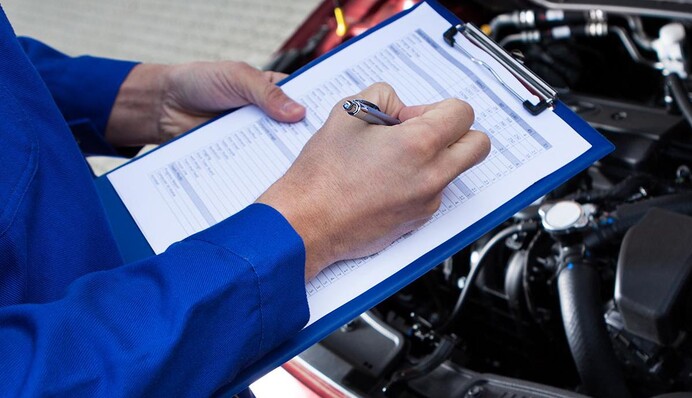 Министр тоже хочет кушать: зачем в Украине возвращают обязательный техосмотр