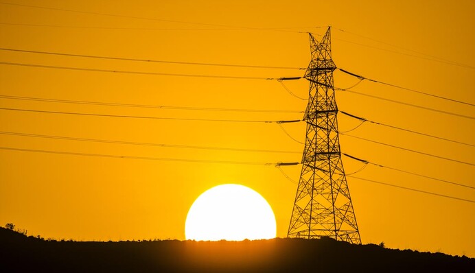 Говорим о Западе - берем на Востоке: почему мы снова начали импортировать энергию из России