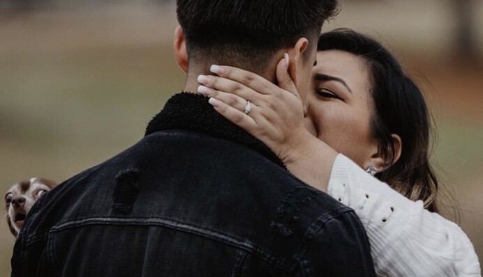 10 фото любопытных собак, которые готовы на все, чтобы узнать, что происходит вокруг