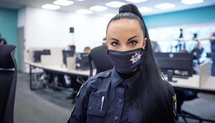 Звезда Нацполиции Людмила Милевич похвасталась повышением: как сегодня выглядит эффектная коп из Киева