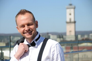 9 лет назад на 