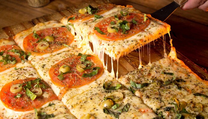 Как готовят пиццу в глубинках Италии: вкусный рецепт для домашних экспериментов