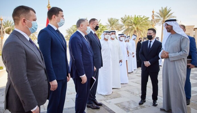 Поездка Зеленского в Эмираты: спасение для Украины или пиар-акция Ермака