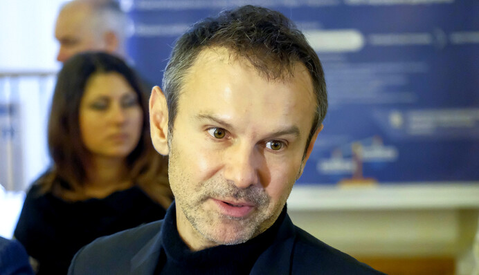 Вакарчук раскрыл секрет новой песни ОЕ, и шуток долго ждать не пришлось