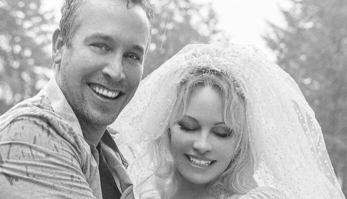 Памела Андерсон рассказала о знакомстве с мужем, которого сделала своим телохранителем