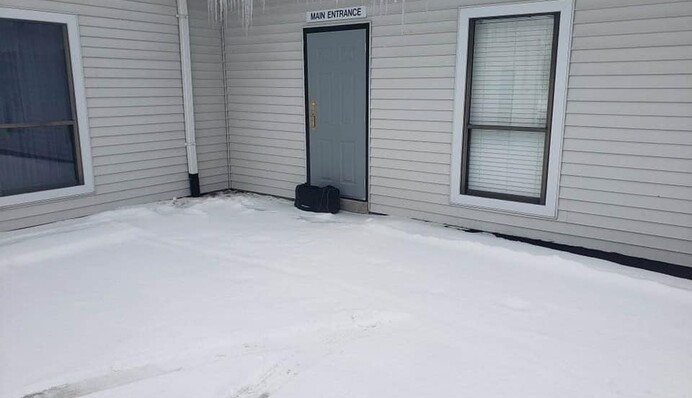 Саперів викликали на огляд підозрілої сумки, але замість цокання бомби в ній почули муркотіння