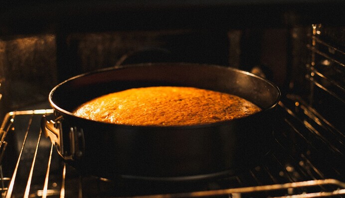 В чем секрет бисквита для торта: рецепт и советы, как его не испортить