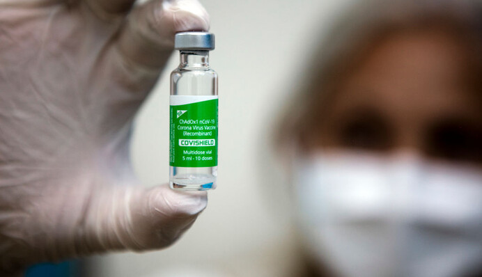 По лицензии AstraZeneca: какую вакцину вводят украинцам и насколько она безопасна